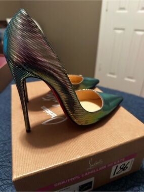 Christian Louboutin Iridescent/ Camillian   Green to Purple Pointed So Kate